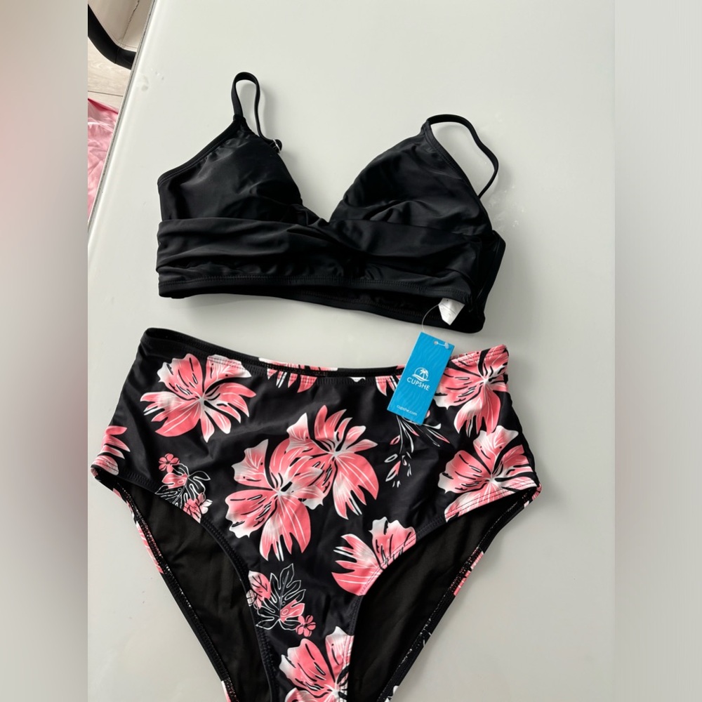 Cupshe Black Bikini Top with Pink Floral High-Waist Bottom